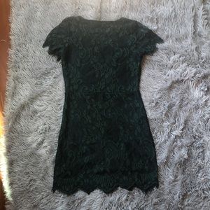 Storia Dresses - NWOT Storia Lace and Mesh Green Bodycon Mini Dress Storia Dresses - NWOT Storia Lace and Mesh Green Bodycon Mini Dress